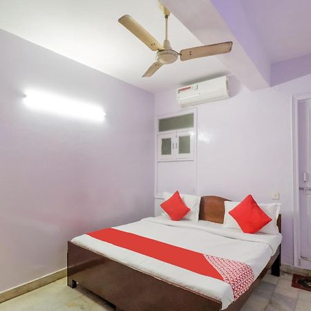 Hotel O Chandu Inn New Delhi Exteriör bild