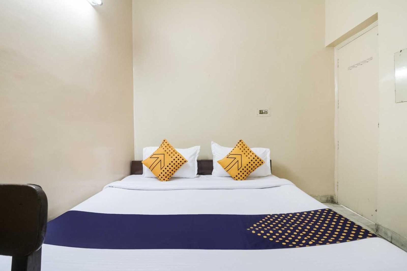 Hotel O Chandu Inn New Delhi Exteriör bild