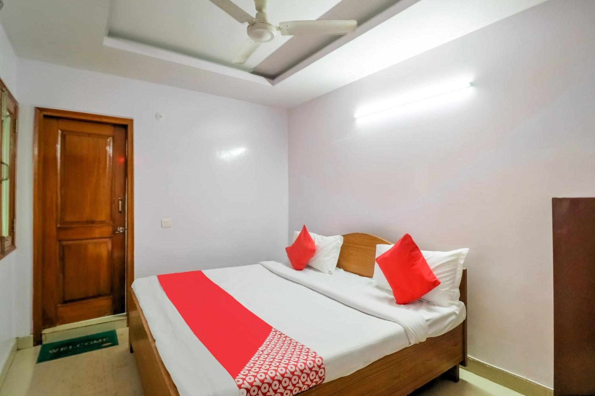 Hotel O Chandu Inn New Delhi Exteriör bild